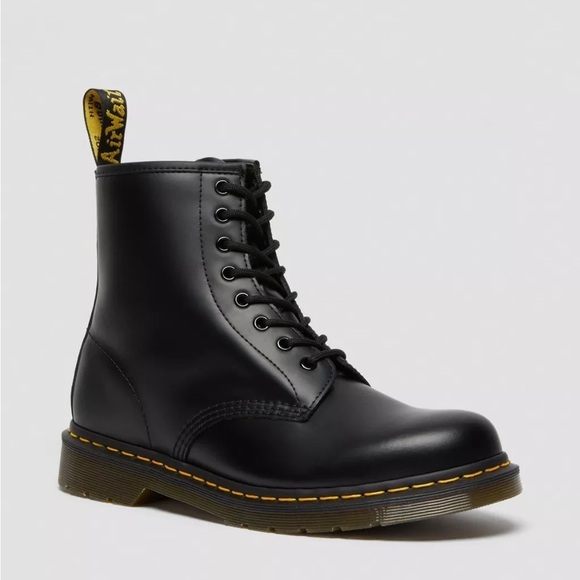 Dr. Martens Shoes - Dr. Martens 1460 SMOOTH LEATHER LACE UP BOOTS